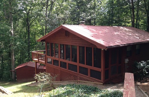 Blairsville Cabin | Cozy Cabin North GA Mountain - Pet Friendly!