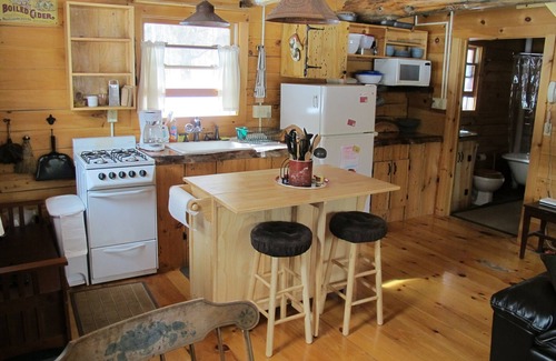 Tunbridge Cabin | Cozy Cabin On 10 Wooded Acres In Vermont