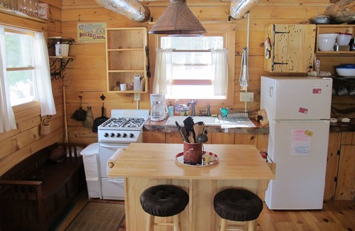 Tunbridge Cabin | Cozy Cabin On 10 Wooded Acres In Vermont