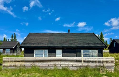 Sjusjoen House | Cozy cabin on Sjusjølia by the trail network sauna