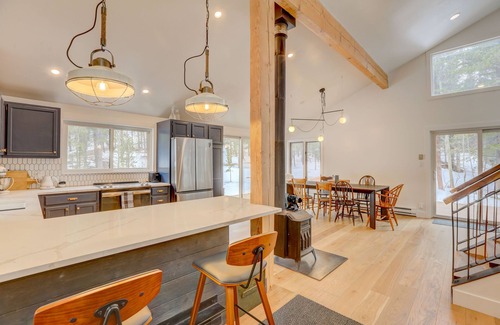 Idaho Springs Cabin | Cozy Cabin on the River Hot Tub Beach