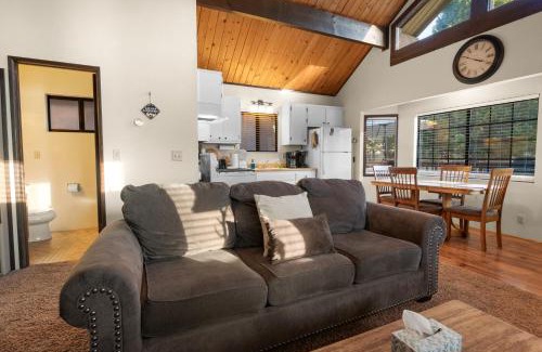 Woodlands House | Cozy Cabin - Quiet Area, Fireplace, Smart TV, Fenced Yard