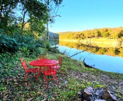 Eureka Springs House | Cozy Cabin Retreat Close to Rivers and Lakes in Eureka Springs, Arkansas