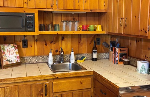 Jay Cabin | Cozy Cabin Retreat in Heart of Adirondacks - Family & Pet Friendly
