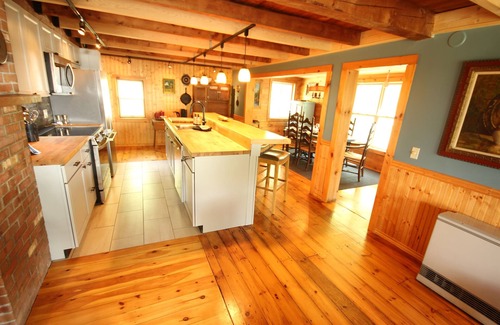 Morrisville House | Cozy Cabin Retreat in Scenic Elmore, Vermont