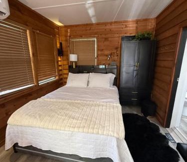 Cleveland Resort | Cozy Cabin Retreat inside of Mountain Lakes Resort