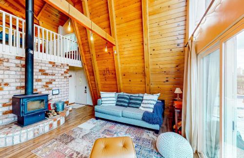 Groveland House | Cozy Cabin