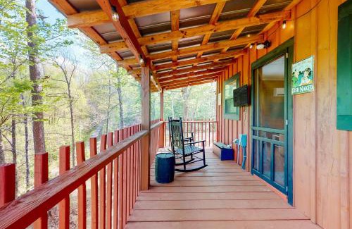 Sevierville Hotel | Cozy Cabin