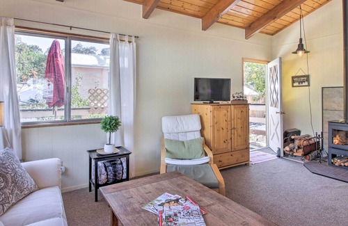 Frazier Park Cabin | Cozy Cabin w/ Deck - Near Frazier Mtn Park