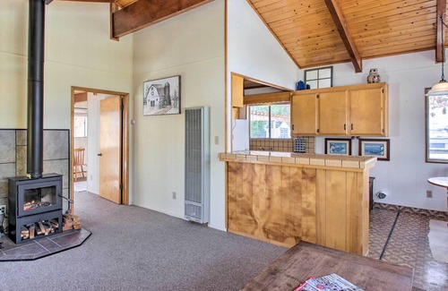 Frazier Park Cabin | Cozy Cabin w/ Deck - Near Frazier Mtn Park