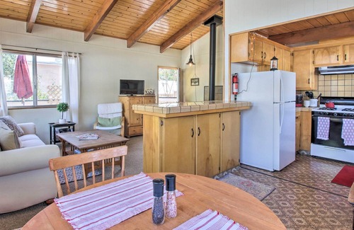 Frazier Park Cabin | Cozy Cabin w/ Deck - Near Frazier Mtn Park