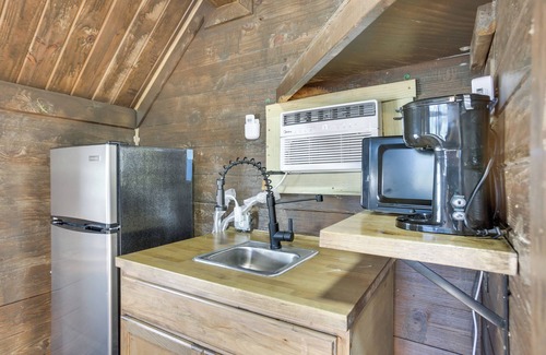Crown Point Apartment | Cozy Cabin w/Pool Access Near NOLA!