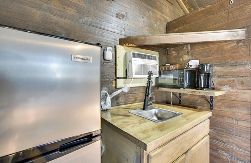 Crown Point Apartment | Cozy Cabin w/Pool Access Near NOLA!