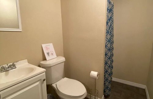 Hyde Park Cabin | Cozy cabin with AC in lovely Jacksonville