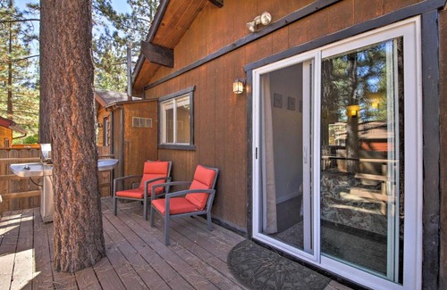Big Bear City House | Cozy Cabin with Deck and Fireplace in Big Bear!