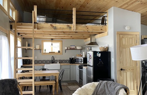 Fort Garland Cabin | Cozy cabin with gorgeous mountain views