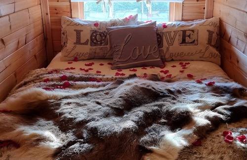 Pentre Berw Cabin | Cozy Cabin With Hot Tub Retreat in Anglesey