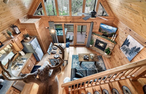 Black Bear Falls Cabin | Cozy Cabin with Hot Tub, Stream, and Prime Smoky Mountain Location