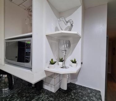 Greater Johannesburg Metropolitan Area Apartment | Cozy Cabin