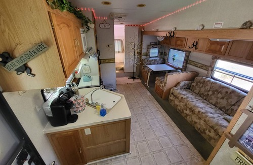 Citrus Springs House | Cozy Camper Under The Stars