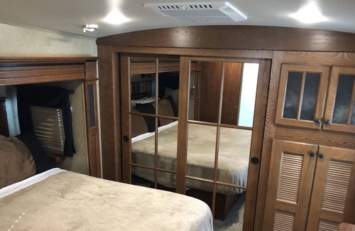 Rural Hill House | Cozy Camper