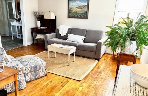 Eastport House | Cozy Capen Cottage
