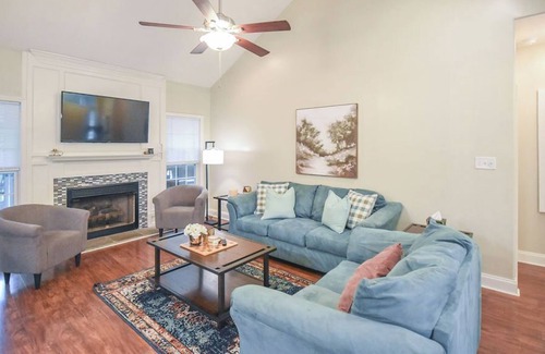 Olivia House | Cozy Carolina Lakes 3 Bedroom