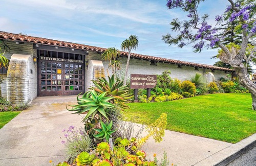 Carpinteria Apartment | Cozy Carpinteria Apartment: Walkable Location