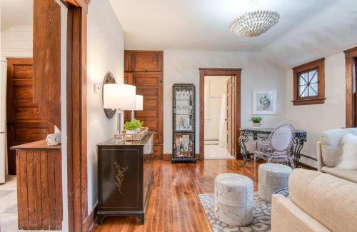 Cleveland House | Cozy Carriage House Retreat Cleveland Heights