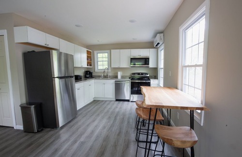 Mount Berry Apartment | Cozy carriage house- sleeps 4