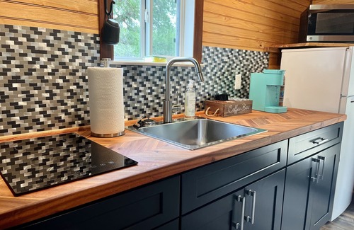 Lake Whitney Cottage | Cozy Casita with Nearby Lake Whiney Access