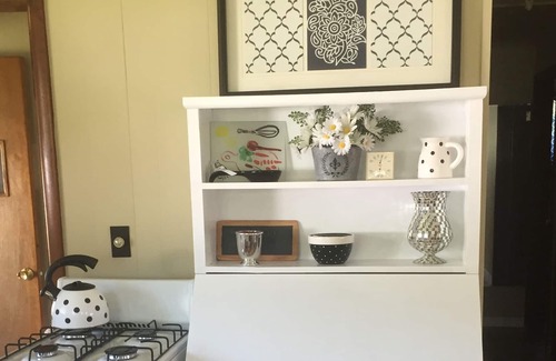 Beulah Cottage | Cozy- Center St. Beulah, MI- Sleeps 5