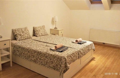 Roßau Apartment | Cozy, central - 5 mins walk - 118 m², 3 bedrooms