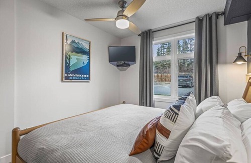 Canmore Apartment | Cozy Central Canmore- Light Industrial Hotel Room- very cool and comfortable ground-level room for 2, central, quick access to Banff
