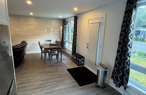 St-Adolphe-d'Howard Ski Chalet | Cozy Chalet near all ski hills and lakes