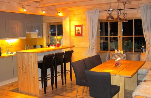 Niedernsill Ski Chalet | Cozy chalet, 3 bedrooms/3 bathrooms/sauna up to 9 pers. Ski season in October-May