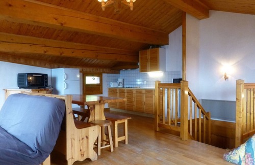Landry Ski Chalet | Cozy chalet for 10, ski-in access, Vallandry