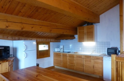 Landry Ski Chalet | Cozy chalet for 10, ski-in access, Vallandry