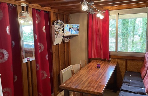 Saint-Yvi Ski Chalet | Cozy chalet for 4 people in campsite in Finistère, Brittany with swimming pool.