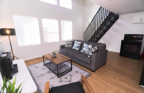 Ocean Shores Ski Chalet | Cozy Chalet in Ocean Shores located within steps from the beach