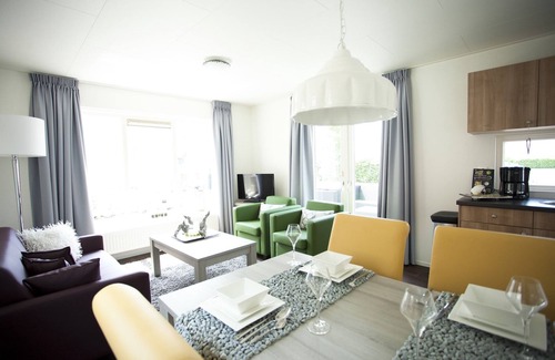 Breskens Ski Chalet | Cozy chalet near beach at 600 m
