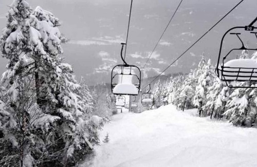 Londonderry Ski Chalet | Cozy Chalet on Magic Mountain