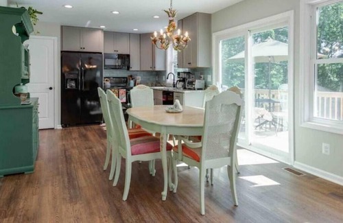 Bentonville Ski Chalet | Cozy Chalet-Sauna-EV Charger-Projector-Shenandoah National Park