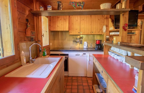 Meribel Centre Ski Chalet | Cozy Chalet · Ski-in/Ski-out · Fireplace · Free WIFI