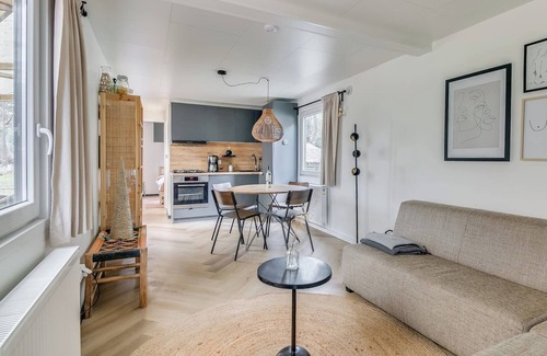 Nunspeet Ski Chalet | Cozy Chalet w terrace in the Middle of the Forest in Veluwe
