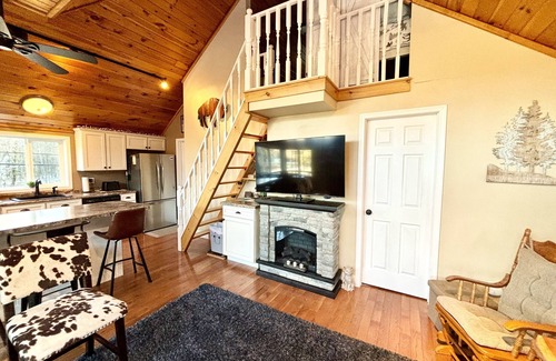 Farmersville Station Ski Chalet | Cozy Chalet with sauna & fire pit close to Ellicottville, NY