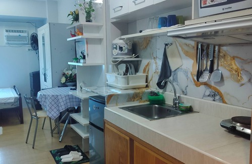 South Triangle Condo | Cozy City Getaway in Quezon City - Entire Condo for Rent