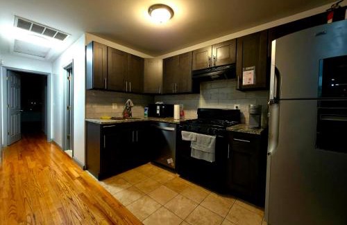 Communipaw Apartment | Cozy City Nest