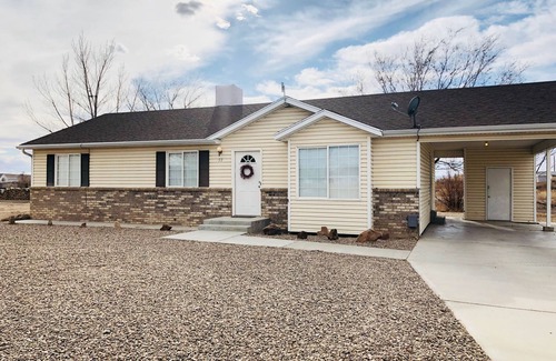 Green River House | Cozy clean home in Green River, Utah