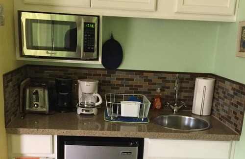 Bay Ho Cottage | Cozy Clean Quiet One-Bedroom Cottage, Sleeps 4, Short Drive To All SD Attraction